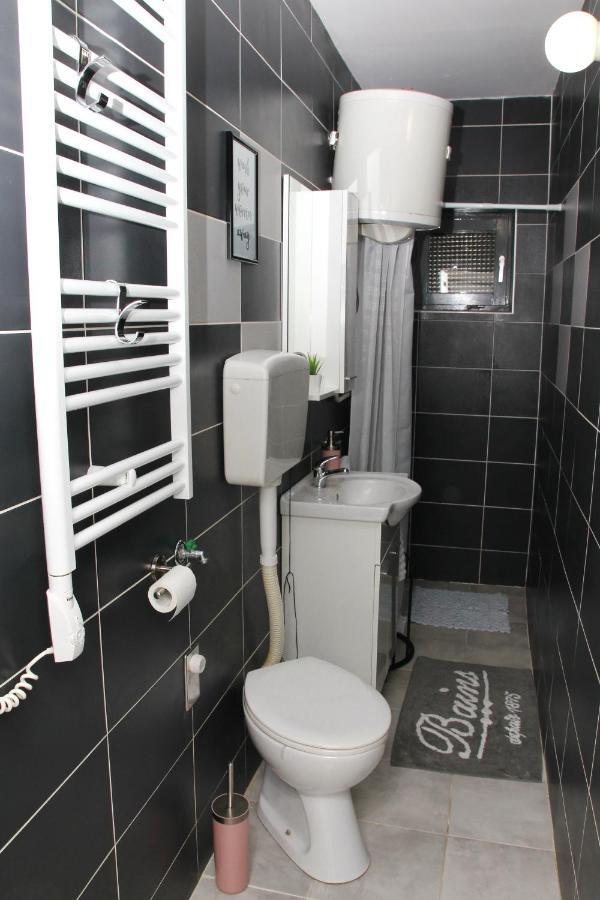 Apartman Zen Lejlighed Osijek Eksteriør billede